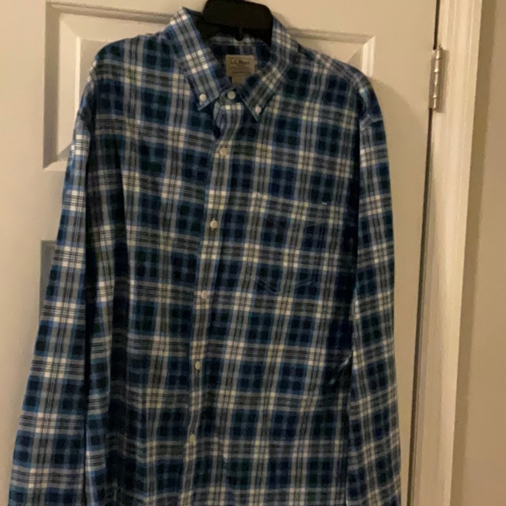L.L Bean XL Plaid Button Down Cotton Long Sleeve Shirt Blue Black White
